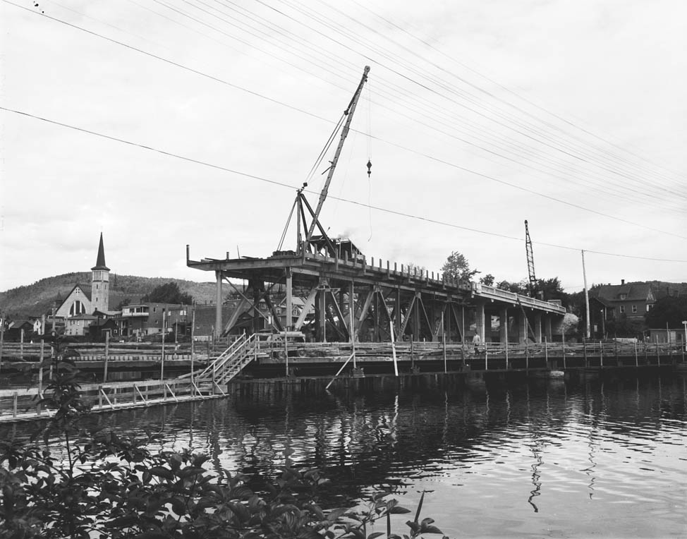 Fournier Bridge construction